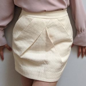 Forever21 textured cream mini skirt